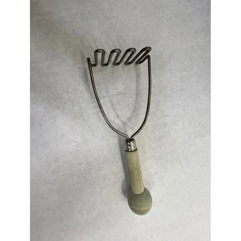 Vintage Potato Masher Zig Zag Wire Green Wood Handle Antique Kitchen Tool